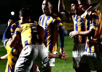 Atlanta le ganó a Racing de Córdoba y se cortó solo en la punta del Nacional