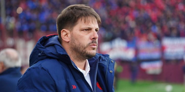 Ayude con el 11 definido para enfrentar a Gimnasia