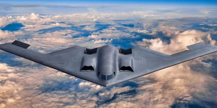 Estados Unidos evalúa entregar bombarderos furtivo B-2 a Israel ante la amenaza nuclear iraní