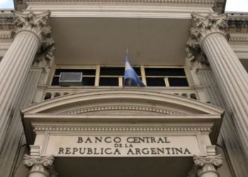 El Banco Central destaca señales de estabilidad económica, aunque persisten alertas en el empleo