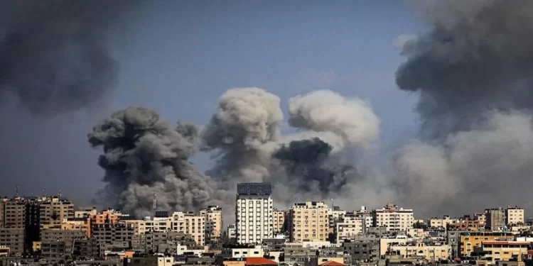 Israel bombardeó el ministerio de Defensa sirio y refuerza su respaldo a la comunidad drusa en el sur de Siria