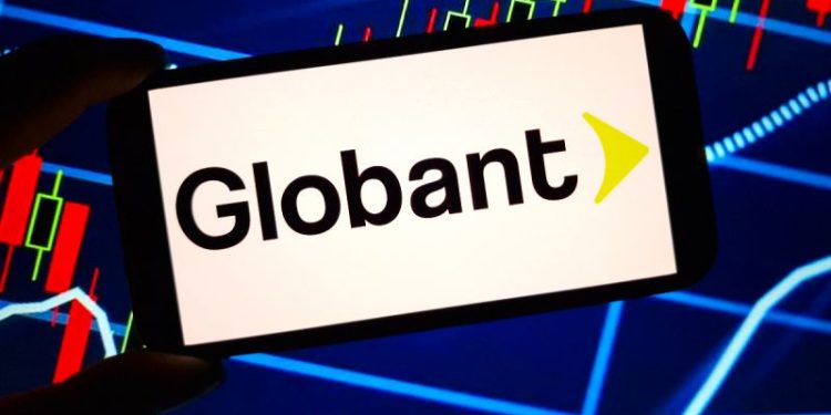 Caen las acciones de Globant en Wall Street tras la salida de su COO, Patricia Pomies