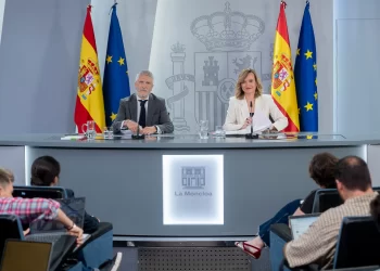 El Consejo de Ministros aprueba la propuesta de ley que obliga a medios públicos y candidatos a celebrar debates electorales