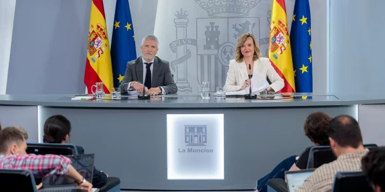 El Consejo de Ministros aprueba la propuesta de ley que obliga a medios públicos y candidatos a celebrar debates electorales