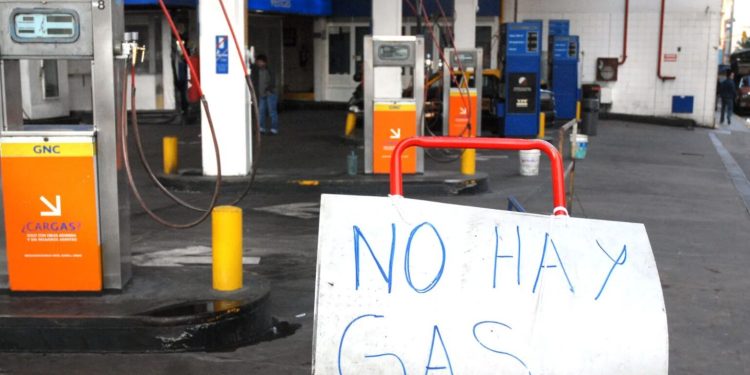 Ola de frío polar provoca baja presión de gas en hogares y cortes de GNC e industrias en casi todo el país