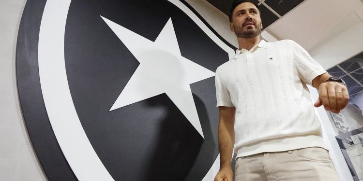 El hijo de Ancelotti, nuevo DT del Botafogo que “casi nunca estaba de acuerdo con mi padre”