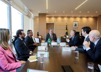 En Brasil, Cornejo busca potenciar las exportaciones “con socios que valoren el desarrollo sostenible”