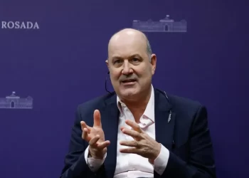 Sturzenegger instó a Milei a no vetar proyecto que reordena ATN y abre debate federal