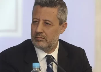 Curioso cambio de postura del  fiscal Villar: Ahora  avaló la prisión domiciliaria de Cristina Kirchner pero pidió cambiar su domicilio por seguridad