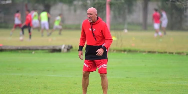 La advertencia del técnico de Instituto antes de enfrentar a River