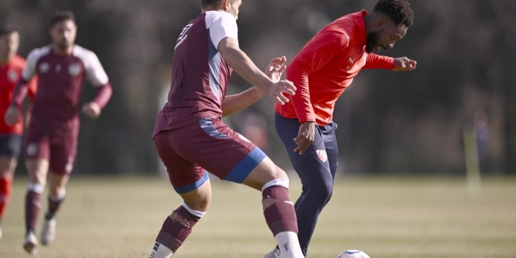 La decisión que tomaron en Independiente con Angulo