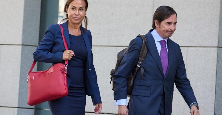 El juez prohíbe salir de España a Pardo de Vera y al exdirector de Carreteras por presuntos amaños en obras públicas