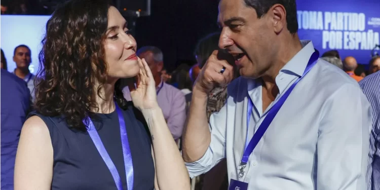 La vía andaluza gana fuerza en el PP nacional, que quiere replicar los pasos de Juanma Moreno en el Gobierno