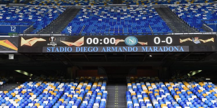 Por qué el Napoli podría abandonar el mítico estadio que honra a Diego Maradona