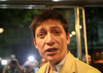 Crece la tensión en LLA tras el cierre de listas: Santiago Caputo eliminó su cuenta de X y crecen versiones sobre su caída en el entorno presidencial