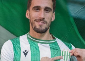 Sin inhibición, Méndez se puso la camiseta