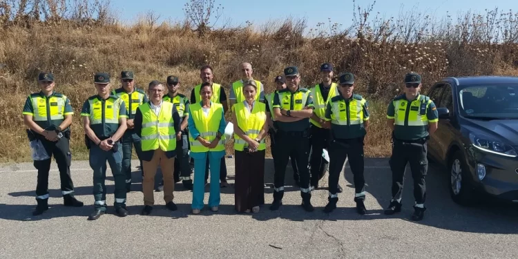 La Guardia Civil pone el foco en la «falsa solidaridad» de los grupos de Whatsapp que alertan de controles de alcohol y drogas en la carretera