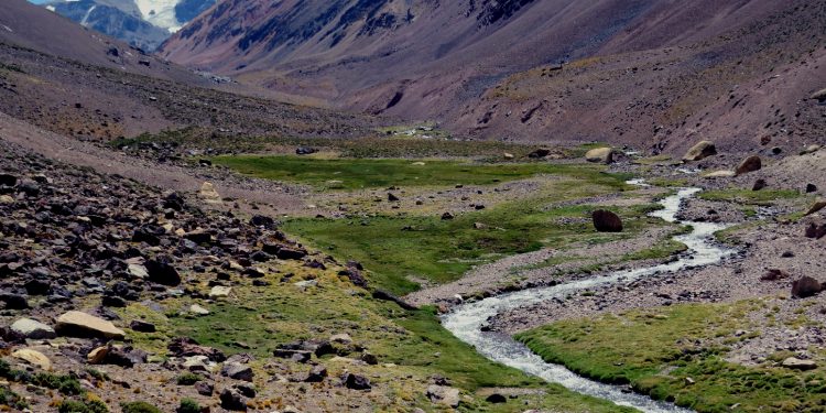 Vadillo denunció que la minera San Jorge quiere privatizar un arroyo de Uspallata