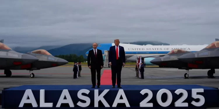 Asi comenzó la cumbre de Alaska entre Trump y Putin