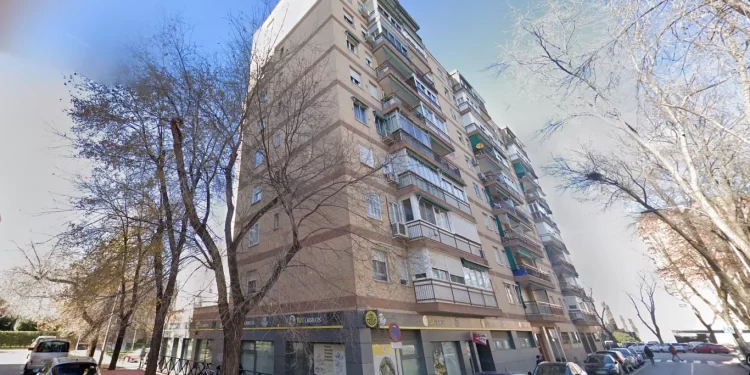 ¡Increíble milagro en Madrid! Hombre de 85 años sobrevive a caída desde un noveno piso
