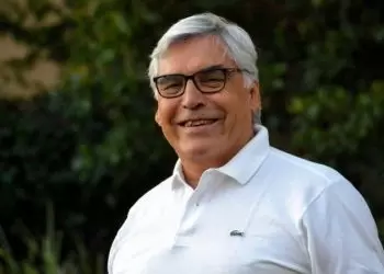 Un intendente desata polémica al sugerir “vender hijos” para comprar terrenos. “Chicos pueden volver a tener”