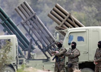 Líbano enfrenta tensiones por la negativa de Hezbolá al desarme mientras el ejército asume el control de armas