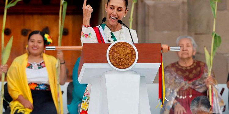 Sheinbaum sorprende con revelación: “la energía solar solo genera electricidad cuando hay sol”