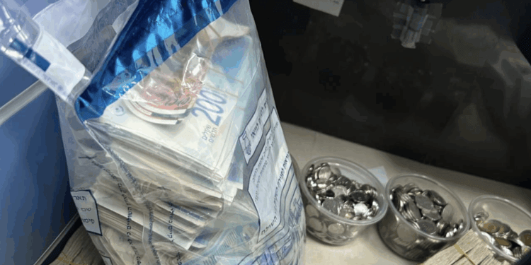 Incautan 1,5 millones de NIS a redes terroristas en Cisjordania