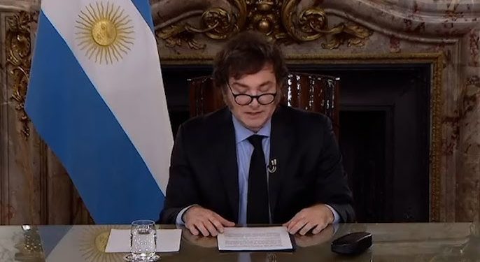 Milei defenderá en cadena nacional los vetos a aumetos para jubilados y justificará desregulaciones