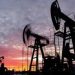OPEP acelera aumento de producción y anticipa caída del Brent a 58 dólares por barril
