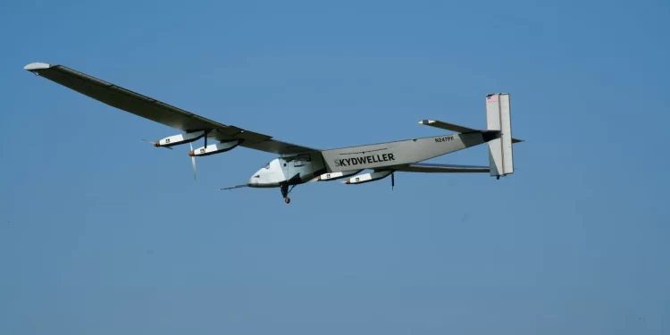 Estados Unidos mantiene volando durante tres días al dron solar Skydweller