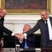 Trump logra firma de histórico acuerdo de paz entre Azerbaiyán y Armenia. Rusia sorprendida