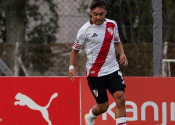Alex Woiski debutó en la Reserva de River: de qué jugó y cómo fueron sus 90′ en cancha