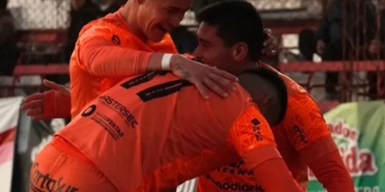 Berazategui ganó y se prende en la lucha por la Primera C