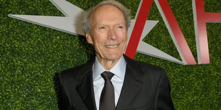 Clint Eastwood revela su dieta 90/10 y su filosofía para mantenerse activo a los 95 años