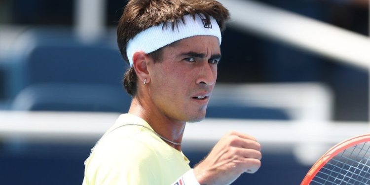 Comesaña en Cincinnati: se descompuso, sufrió una demora por lluvia y ganó después de tres horas