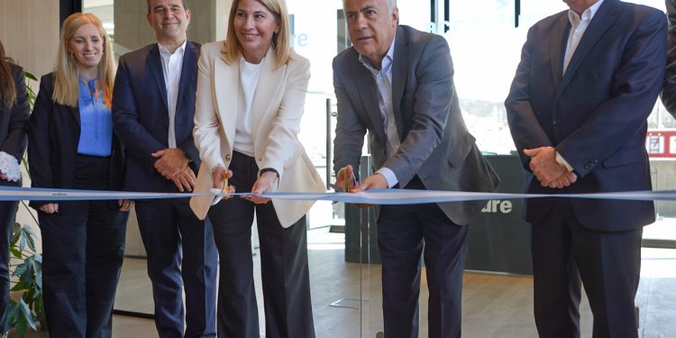 Cornejo, en la inauguración de la nueva sede de Accenture en Luján: “Los esperábamos hace mucho tiempo”