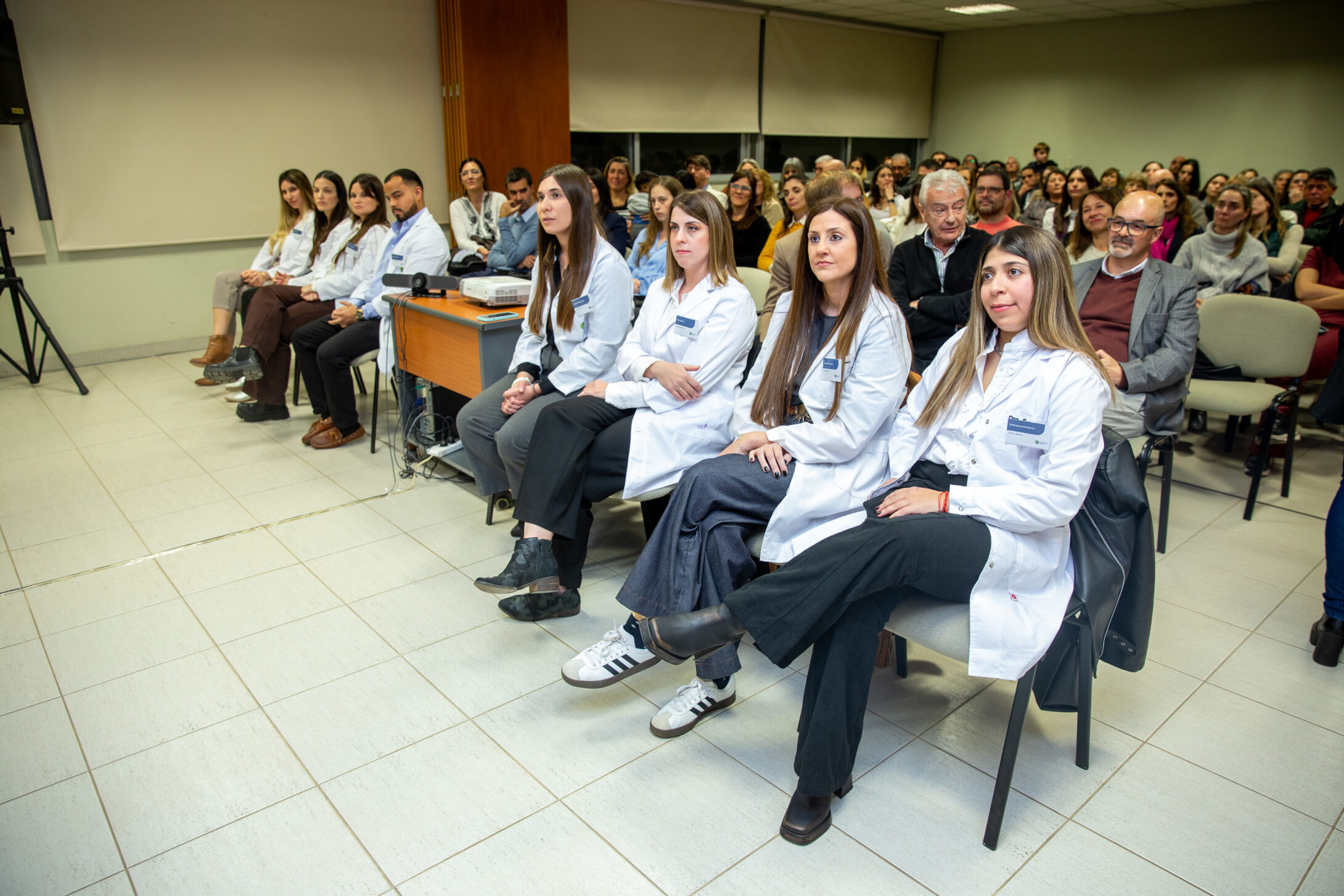 Acto de Colación de Posgrado 2025 – Médicos Residentes - Clínica la Pequeña Familia
