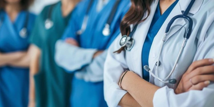 De los 141 médicos residentes convocados para el nuevo examen se presentaron 117