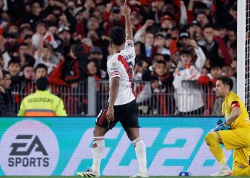 De silbidos a aplausos: el cambio en la relación de Borja con la gente de River