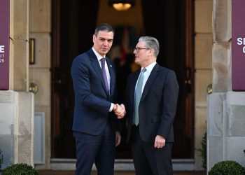 Tensión geopolítica por China: La policía de Pekin vigilando la Torre de Londres. España entregada por Sánchez