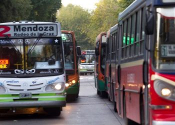 El Senado provincial aprobó ampliar la antigüedad del transporte público en Mendoza