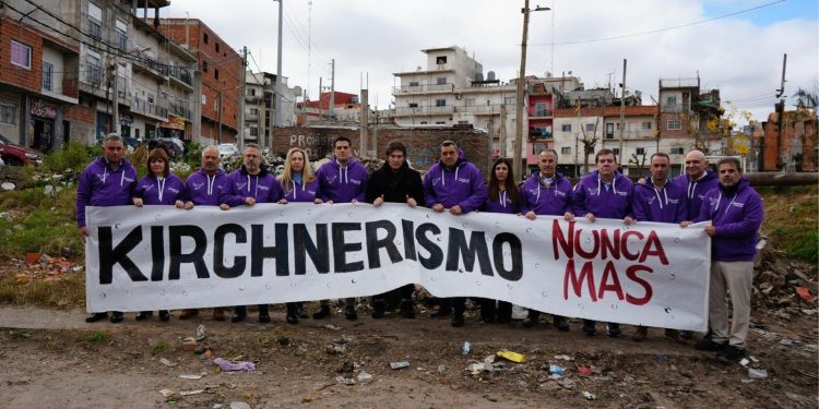 “Kirchnerismo Nunca Más”: el polémico slogan de La Libertad Avanza en la provincia de Buenos Aires