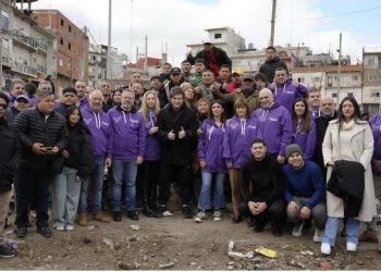 Las otras fotos de Milei en La Matanza, los números que inquietan a LLA y Carrió candidata