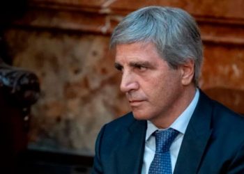 Gobierno acota liquidez y sube tasas para planchar el dólar hasta las elecciones
