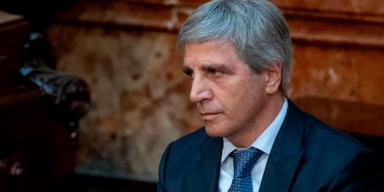 Gobierno acota liquidez y sube tasas para planchar el dólar hasta las elecciones