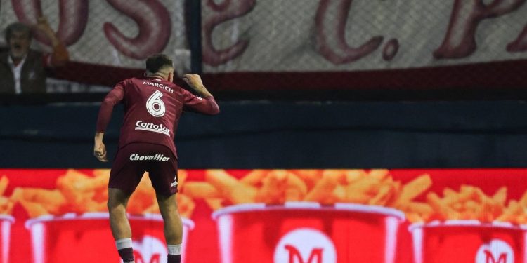 Marcich, bromeó con el golazo de Aquino: “Cuenta como asistencia”
