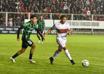 Morón le ganó a Chicago y se quedó con el clásico del Oeste