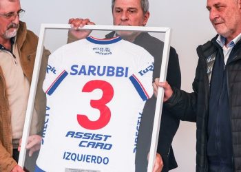 Nacional retiró camiseta tres en homenaje a Juan Izquierdo