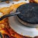 Ni vinagre ni bicarbonato: el truco para limpiar las hornallas de la cocina sin esfuerzo